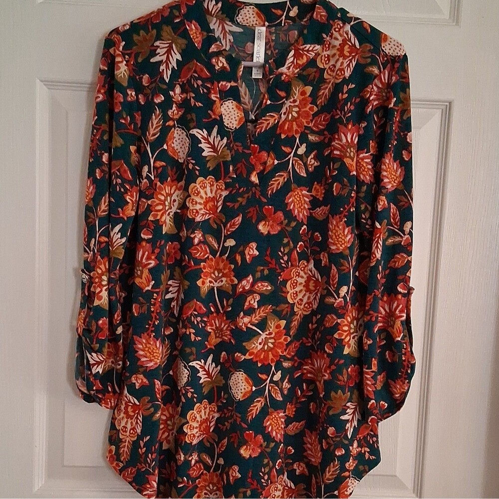 Dear Scarlett Green Floral V-Neck Roll Tab 3/4 Sleeve Knit Tunic Top Sz S